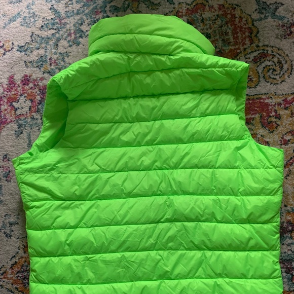 Abercrombie and Fitch puffer vest - Picture 2 of 4